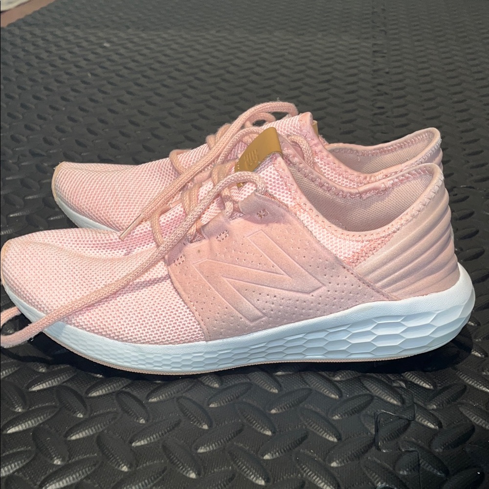 New Balance Fresh Foam Pink Womens 6.5 Running Shoes Casual - Picture 5 of 7